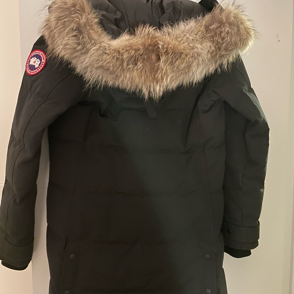 Canada Goose Shelburne Parka with Fur. Size small